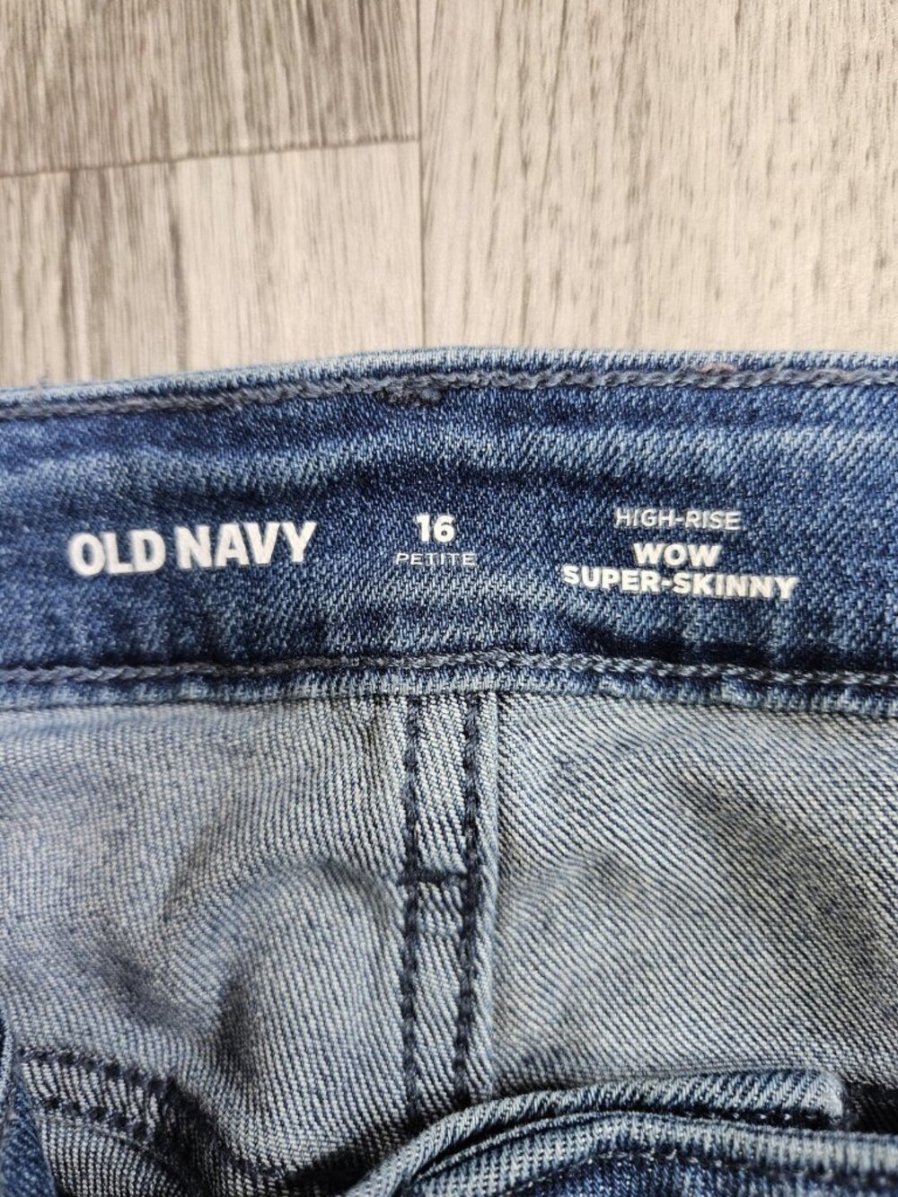 Old Navy High Rise Wow Super Skinny Jeans Womens 16 Petite Blue Med Wash Stretch - Picture 4 of 10